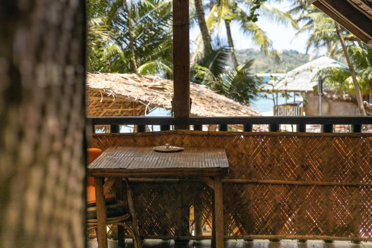 Amami Beach Resort Puerto Galera Buitenkant foto