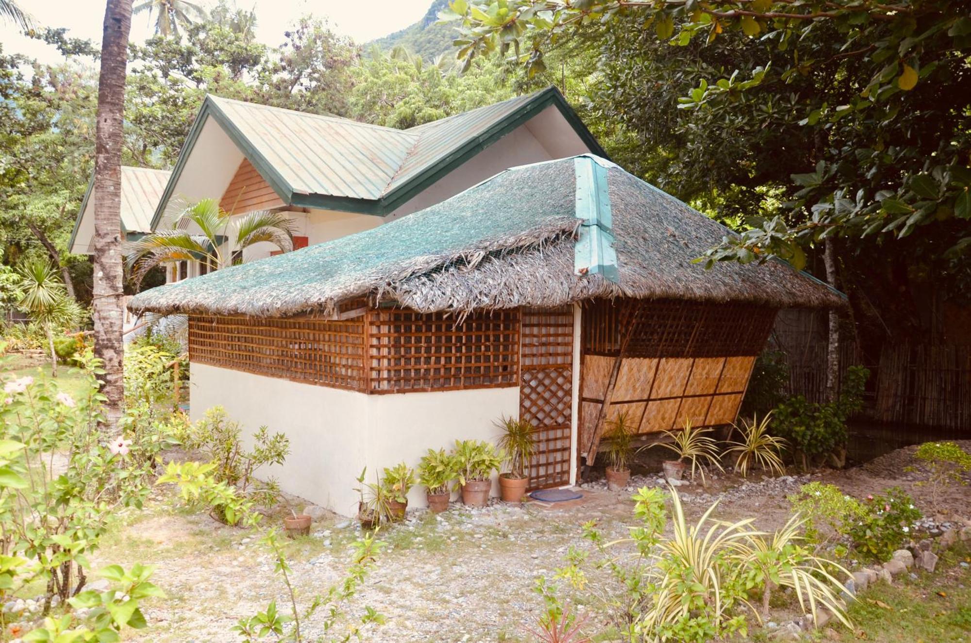 Amami Beach Resort Puerto Galera Buitenkant foto