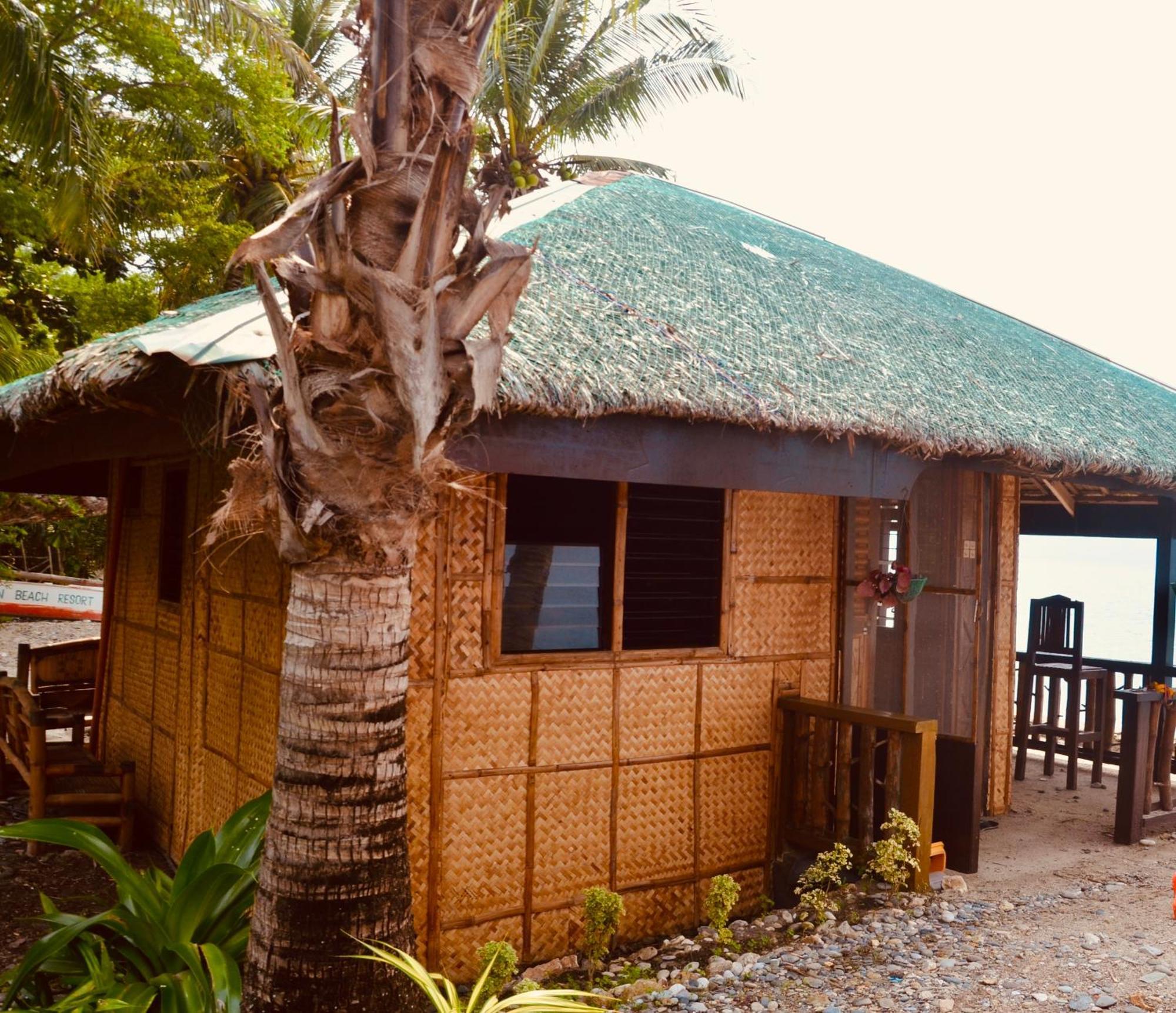 Amami Beach Resort Puerto Galera Buitenkant foto