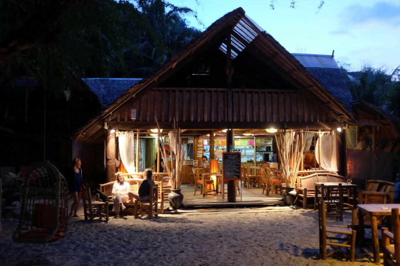 Amami Beach Resort Puerto Galera Buitenkant foto